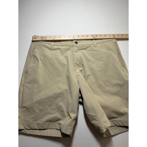 Lululemon Shorts Size 36 Beige Commission ABC 9" Athletic Performance - Picture 6 of 7